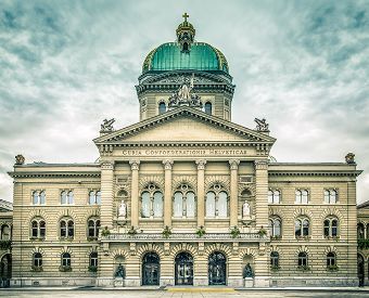 Riduzione del premio dei giovani adulti: un passo nella buona direzione