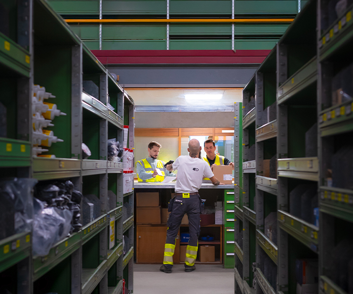 Optimiser l’ergonomie et les conditions de travail servent à améliorer la santé des collaborateurs et l’efficacité globale de l’entreprise. 