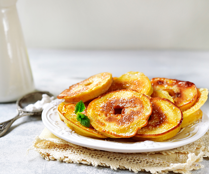 Rezept 3: Würzige Bratäpfel mit Nüssen & Vanillejoghurt